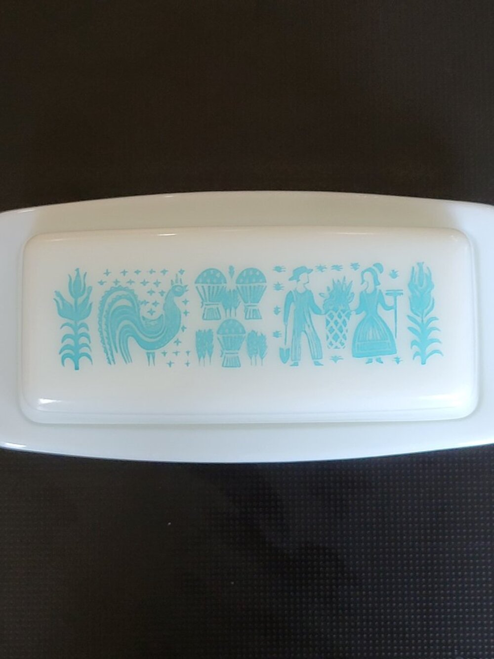 Vintage Pyrex Amish Butterprint Pattern 1/4 lb Covered Butter Dish and Lid